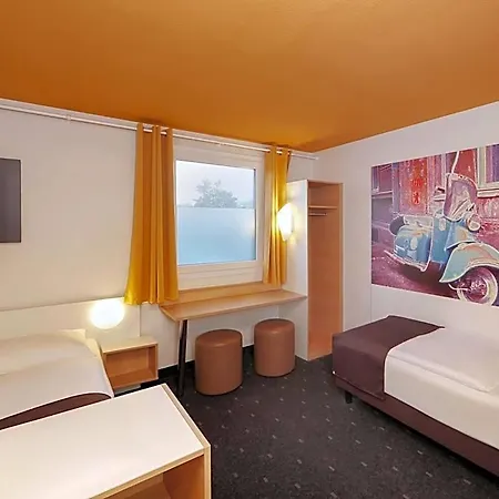 Berlin Genshagen-sued 3*