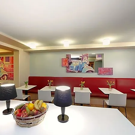 Berlin Genshagen-sued 3*
